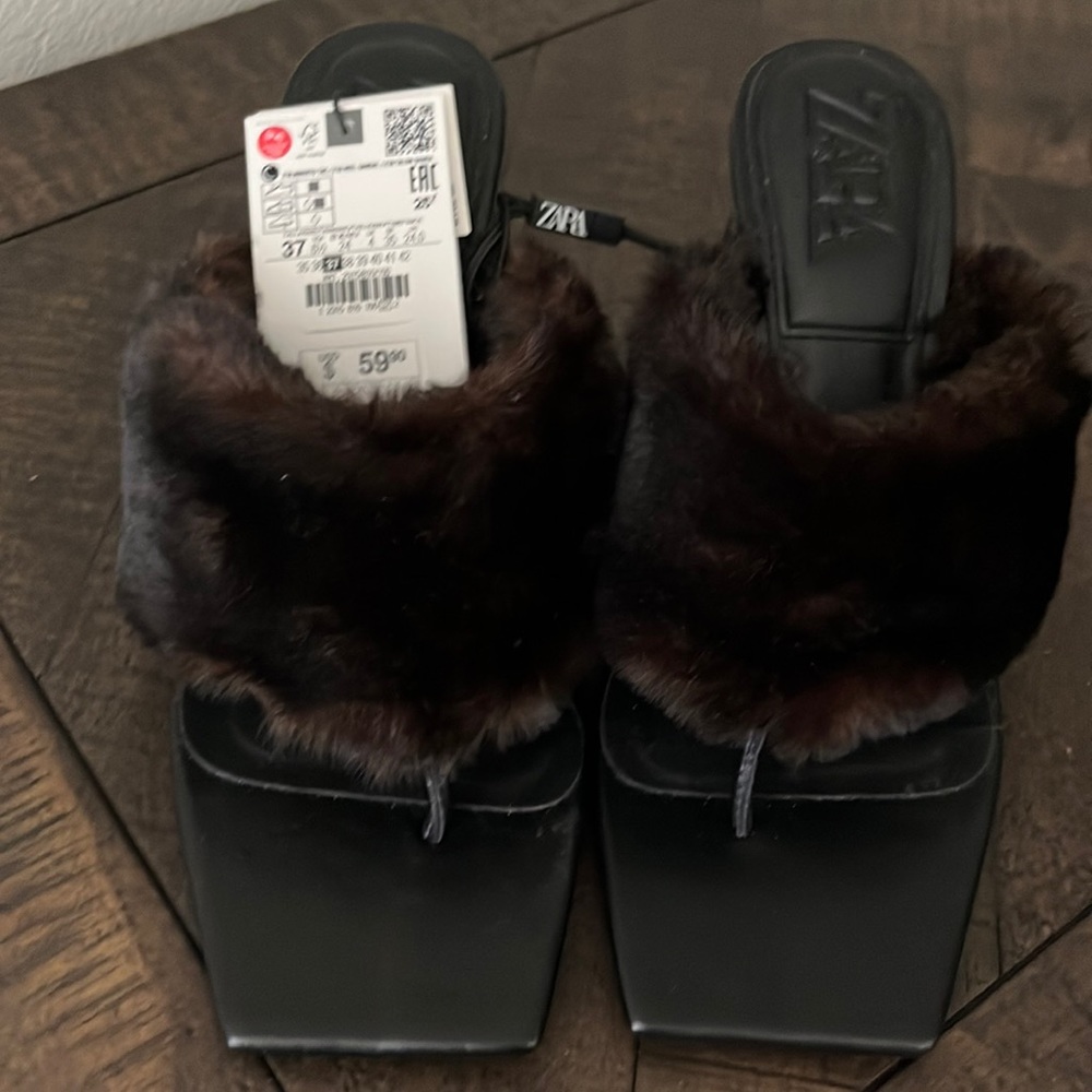 Faux Fur sandal heels size 37 (6.5)